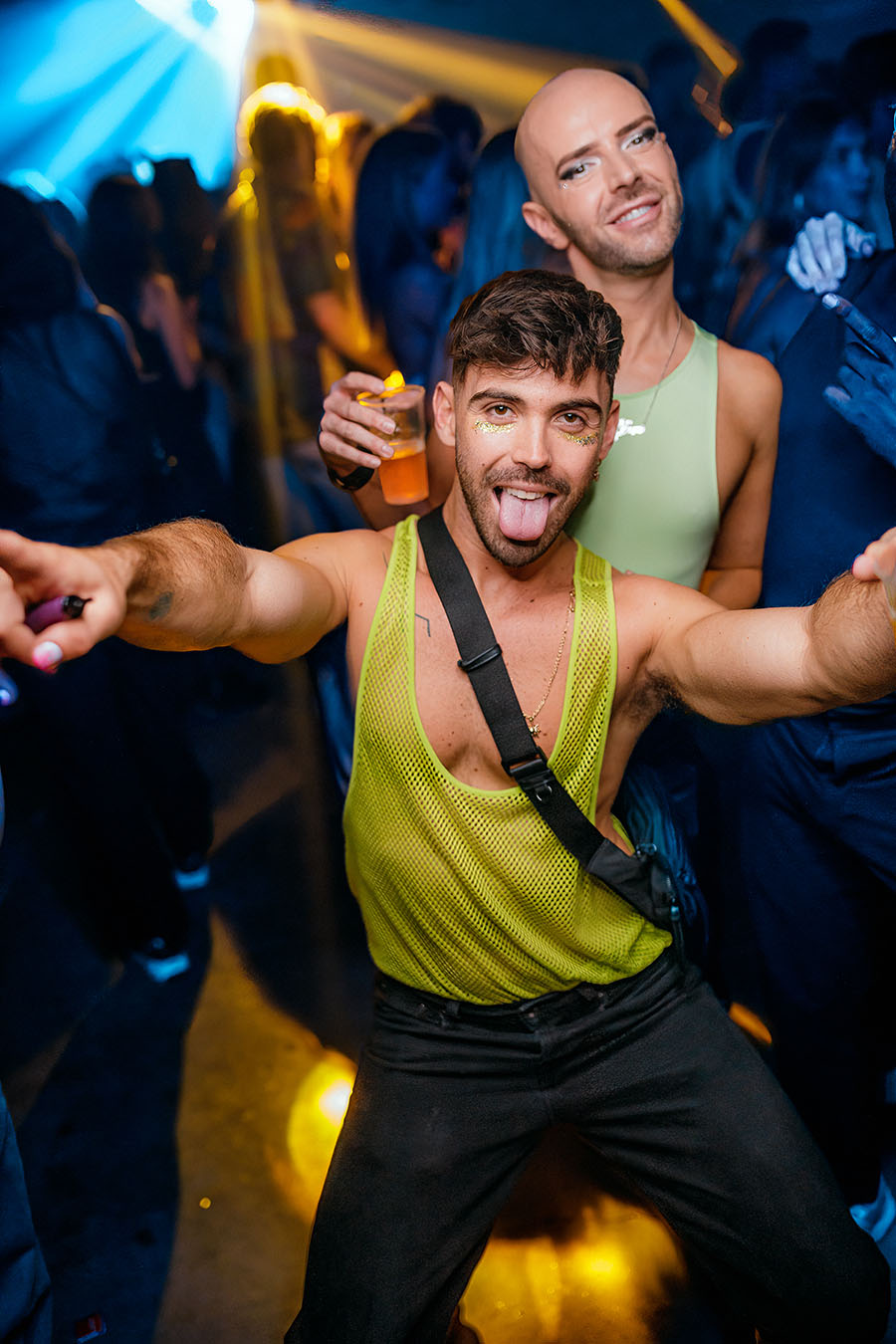 Glitterbox ADE nightlife fotografie – levendig en energiek nachtleven Glitterbox ADE nightlife foto van dansende gasten in sfeervolle club